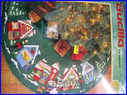 BUCILLA Felt Applique TREE SKIRT Kit, CHRISTMAS VILLAGE, Town Stores, 43,83980