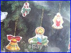 BUCILLA Felt Stitchery Holiday TREE SKIRT Kit, MERRY CHRISTMAS, 8 Ornaments, 82102