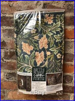 Beth Russell Needlepoint Kit William Morris Acanthus Cushion Complete