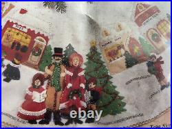 Bucilla A DICKENS CHRISTMAS Felt Tree Skirt Kit #82834 Town Square RARE Vintage
