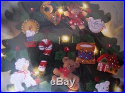 Bucilla Felt Applique Holiday ADVENT Calendar Kit, CHRISTMAS TREE, Lights Up, 85335