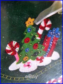 Christmas BUCILLA Felt Applique Holiday TREE SKIRT Kit, CANDY EXPRESS, 86158,43