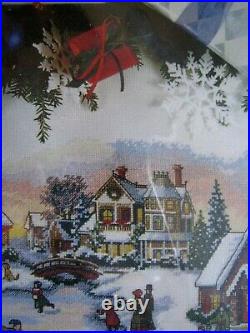 Christmas Dimensions GOLD Counted Tree Skirt KIT, SKATER'S VILLAGE, 45,8641, LEWAN