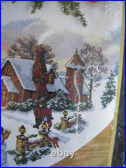 Christmas Dimensions GOLD Counted Tree Skirt KIT, SKATER'S VILLAGE, 45,8641, LEWAN