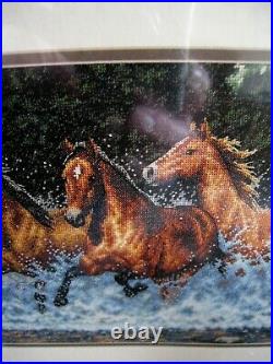 Counted Cross Dimensions GOLD COLLECTION PICTURE KIT, GALLOPING HORSES, 35214, USA