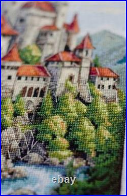 Counted Cross Stitch Kit Pomizh khmaramy