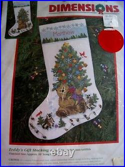 Dimensions Crewel Embroidery Stitchery Christmas Stocking KIT, TEDDY'S GIFT, 8084