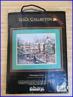 Dimensions Gold CHRISTMAS COVE #8494 Counted Cross Stitch Kit NEW