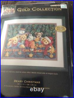 Dimensions Gold Collection BEARY CHRISTMAS #8761 Counted Cross Stitch Kit NIP