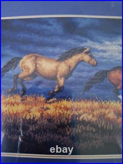 Dimensions Thunder Ridge, 3853 Counted X Stitch Kit 1997, Gold Collection Sealed