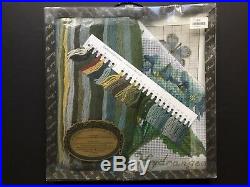 Elizabeth Bradley Needlework Kit HYDRANGEA/16 Inch Square Design/Tapestry Wool