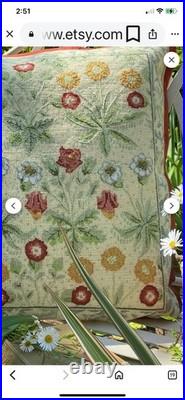 Glorafilia Daisies in the Garden Kit 18 Needlepoint Kit # 8020