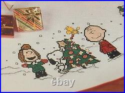 Needle Treasures Peanuts Playmates Cross Stitch Christmas Tree Skirt Kit New NIP