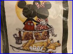 PUPPY LOVE cross stitch kit THE ART OF DISNEY Mickey Minnie Pluto NIP