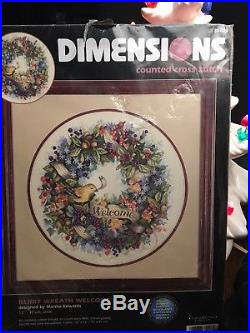 RARE! Dimensions BERRY WREATH WELCOME 35028 Counted Cross Stitch Craft Kit Bird