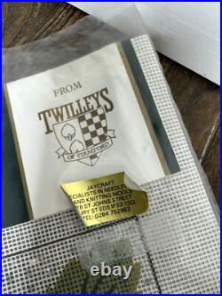 Royal School of Needlework Embroidery Floral Tapestry KIT 1631T 36X36 cm Design