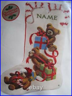 Sunset Crewel Stitchery Holiday Stocking KIT, JINGLES LOVES CHRISTMAS, #2001,18