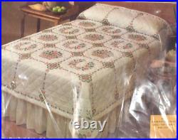 Vtg Paragon Cross Stitch King Quilt Top Kit COUNTRY BASKET Stamped Pearl Russo